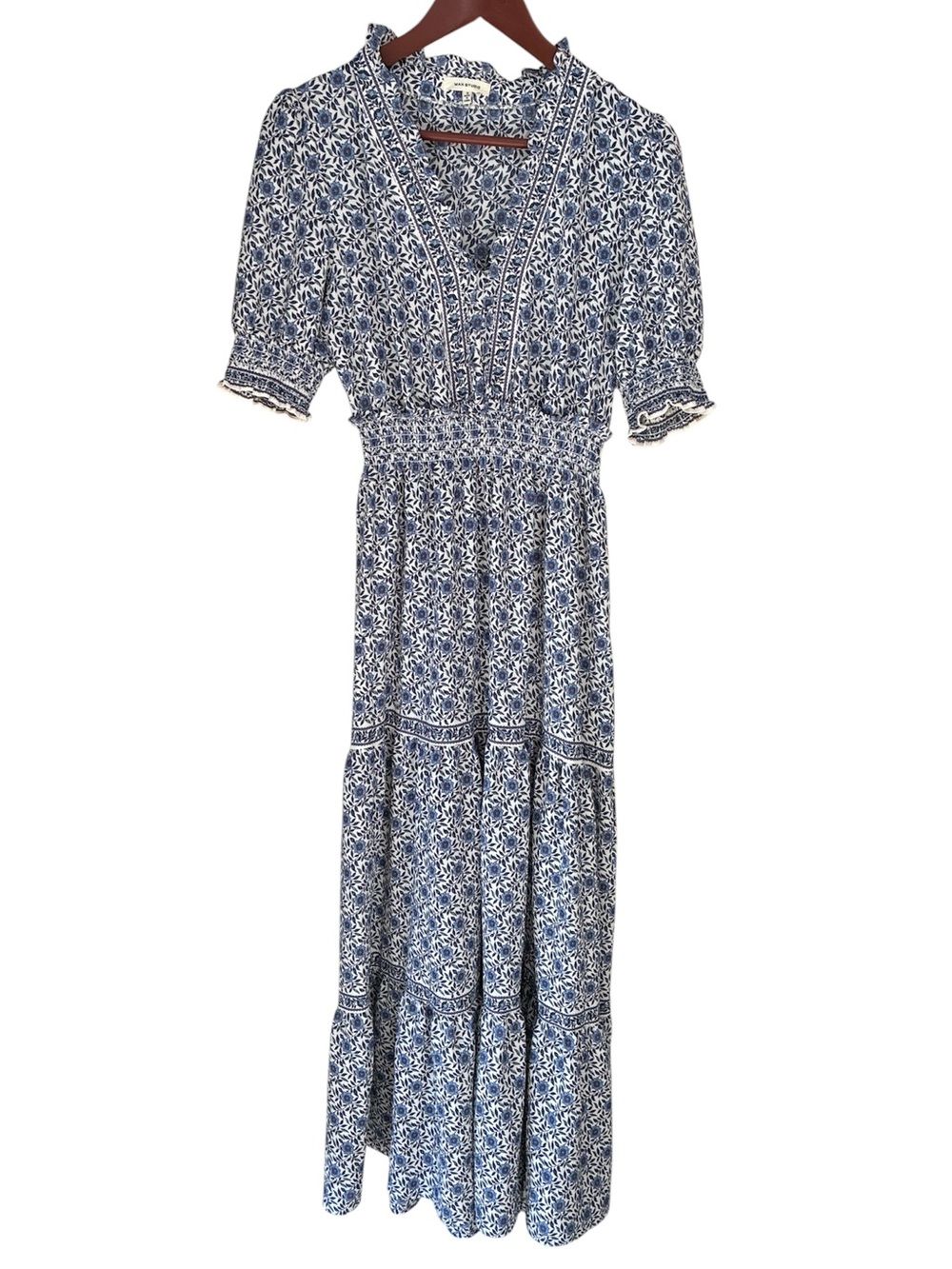 Max Studio Women's Blue Floral Smocked Maxi Dress Size Small